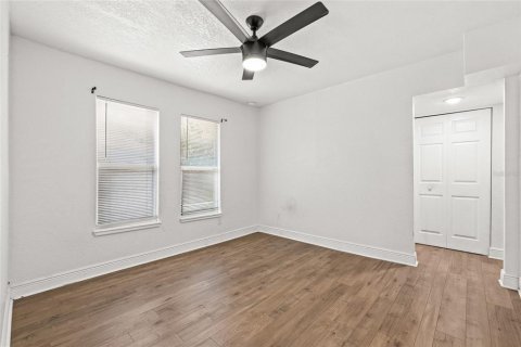 House in Tampa, Florida 2 bedrooms, 85.1 sq.m. № 2198330 - photo 26