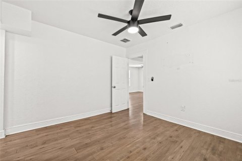 House in Tampa, Florida 2 bedrooms, 85.1 sq.m. № 2198330 - photo 27