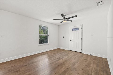 House in Tampa, Florida 2 bedrooms, 85.1 sq.m. № 2198330 - photo 11