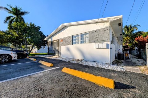 Apartment in Hallandale Beach, Florida 1 bedroom, 484.95 sq.m. № 2001560 - photo 4