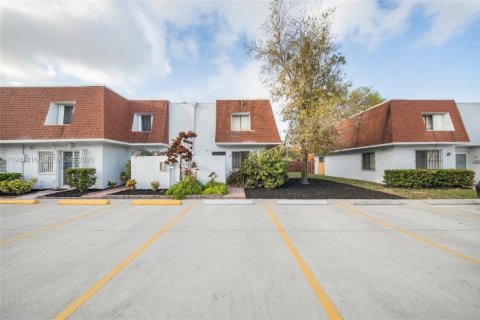 Condo in Miami, Florida, 2 bedrooms  № 2043166