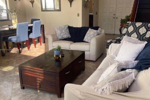 House in Boca Raton, Florida 3 bedrooms, 169.83 sq.m. № 1849098 - photo 30