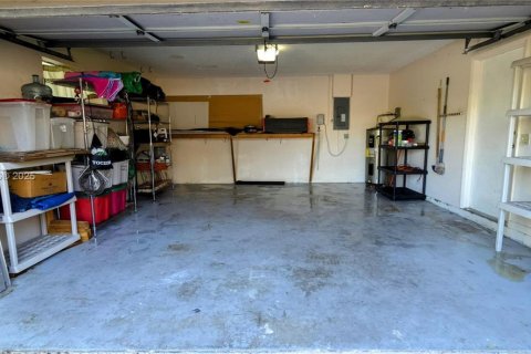 House in Boca Raton, Florida 3 bedrooms, 169.83 sq.m. № 1849098 - photo 2