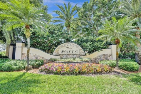 House in Weston, Florida 5 bedrooms, 199.18 sq.m. № 1985759 - photo 17