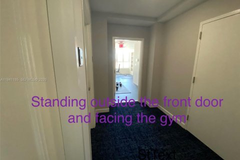 Condo in Miami, Florida, 2 bedrooms  № 1998117 - photo 20