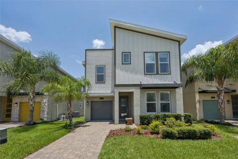 House in Davenport, Florida 6 bedrooms, 305.74 sq.m. № 2217383