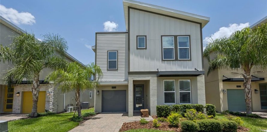 Casa en Davenport, Florida 6 dormitorios, 305.74 m2 № 2217383