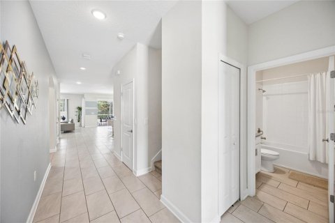 Casa en venta en Davenport, Florida, 6 dormitorios, 305.74 m2 № 2217383 - foto 6