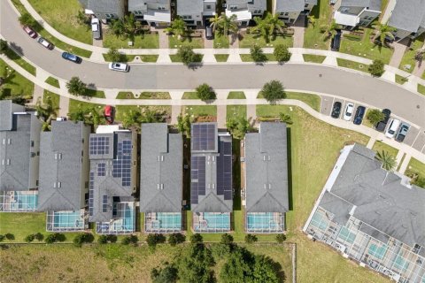 Casa en venta en Davenport, Florida, 6 dormitorios, 305.74 m2 № 2217383 - foto 4
