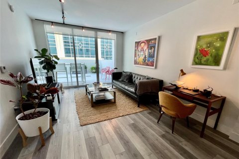 Condominio en alquiler en Fort Lauderdale, Florida, 1 dormitorio, 78.69 m2 № 2383262 - foto 4