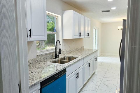 House in Ocala, Florida 3 bedrooms, 135.27 sq.m. № 1805625 - photo 14