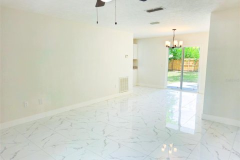 House in Ocala, Florida 3 bedrooms, 135.27 sq.m. № 1805625 - photo 11