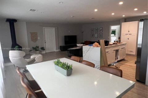 Villa ou maison à louer à Pompano Beach, Floride: 3 chambres, 133.69 m2 № 1973664 - photo 23