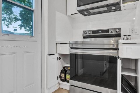 Villa ou maison à louer à Pompano Beach, Floride: 3 chambres, 133.69 m2 № 1973664 - photo 9