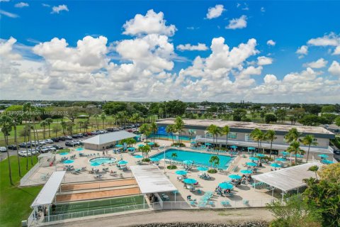 Condo in Delray Beach, Florida, 2 bedrooms  № 1827450 - photo 27