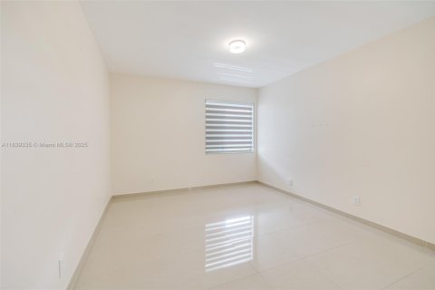 Condo in Delray Beach, Florida, 2 bedrooms  № 1827450 - photo 13