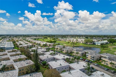 Condo in Delray Beach, Florida, 2 bedrooms  № 1827450 - photo 25