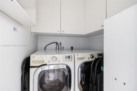 Condo in Delray Beach, Florida, 2 bedrooms  № 1827450 - photo 20