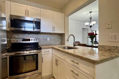 Condo in Miami, Florida, 2 bedrooms  № 2038814