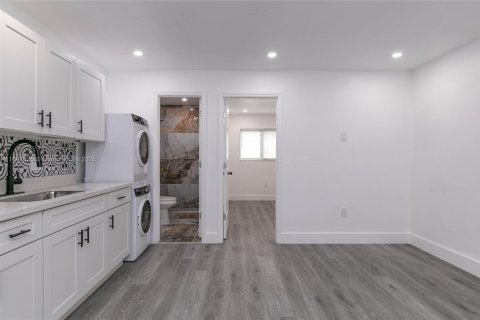 Propiedad comercial en venta en Miramar, Florida, 176.33 m2 № 1848362 - foto 17