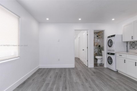 Propiedad comercial en venta en Miramar, Florida, 176.33 m2 № 1848362 - foto 8