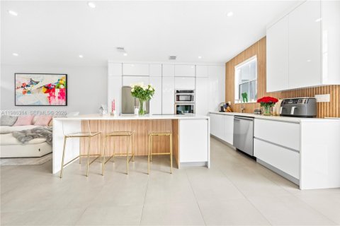 Touwnhouse à Doral, Floride 3 chambres, 141.21 m2 № 2047913