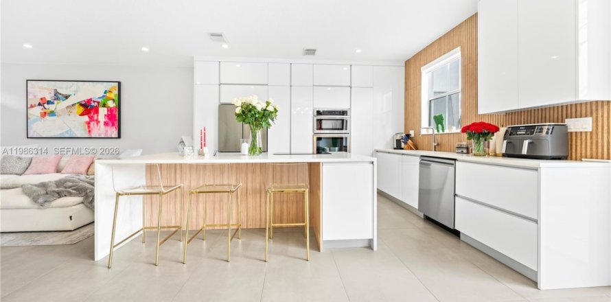 Таунхаус в Дорал, Флорида 3 спальни, 141.21м2 № 2047913