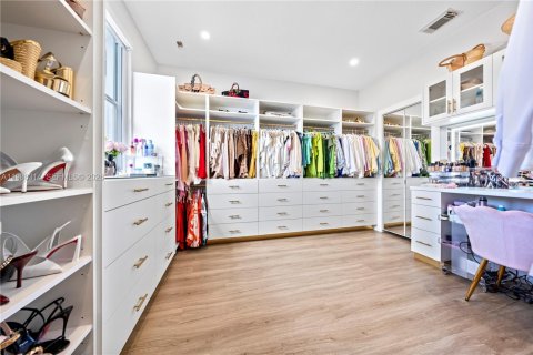 Купить таунхаус в Дорал, Флорида 3 спальни, 141.21м2, № 2047913 - фото 13