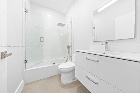 Купить таунхаус в Дорал, Флорида 3 спальни, 141.21м2, № 2047913 - фото 7