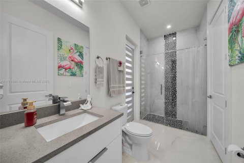 House in Cape Coral, Florida 3 bedrooms, 173.54 sq.m. № 1714403 - photo 22