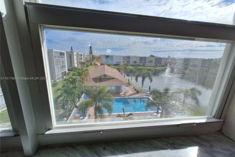 Купить кондоминиум в Дания-Бич, Флорида 2 спальни, 106.28м2, № 1973253 - фото 8