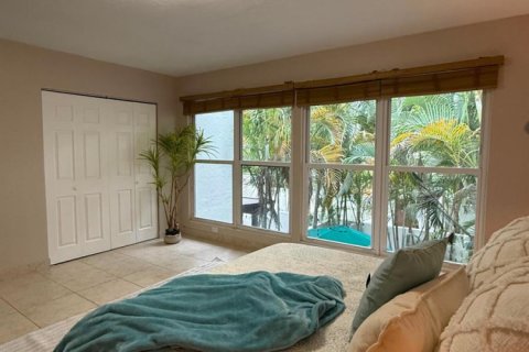 Touwnhouse à vendre à Miami, Floride: 3 chambres, 128.76 m2 № 2146840 - photo 17