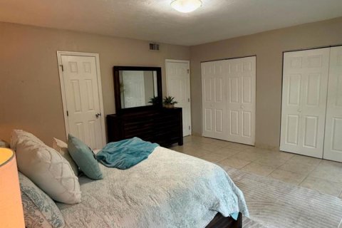 Touwnhouse à vendre à Miami, Floride: 3 chambres, 128.76 m2 № 2146840 - photo 19