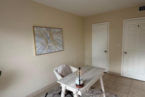 Touwnhouse à vendre à Miami, Floride: 3 chambres, 128.76 m2 № 2146840 - photo 22