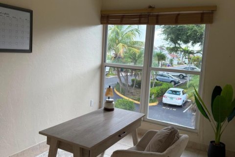 Touwnhouse à vendre à Miami, Floride: 3 chambres, 128.76 m2 № 2146840 - photo 25