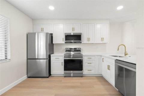 Condo in Oldsmar, Florida, 2 bedrooms  № 1854009 - photo 7