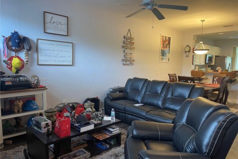 Townhouse in Plantation, Florida 2 bedrooms, 118.91 sq.m. № 2086680 - photo 3