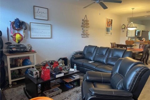 Townhouse in Plantation, Florida 2 bedrooms, 118.91 sq.m. № 2086680 - photo 6