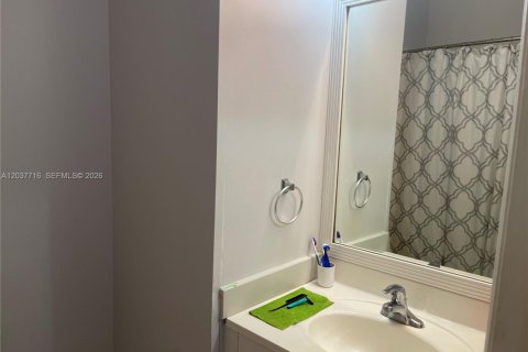 Townhouse in Plantation, Florida 2 bedrooms, 118.91 sq.m. № 2086680 - photo 29