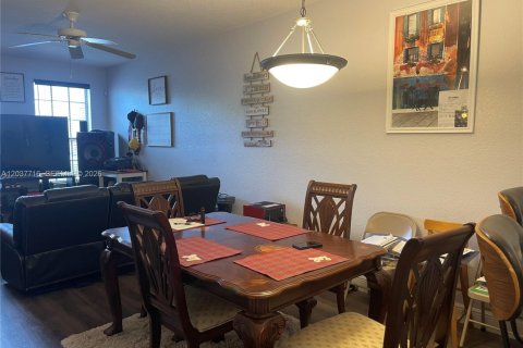 Townhouse in Plantation, Florida 2 bedrooms, 118.91 sq.m. № 2086680 - photo 10