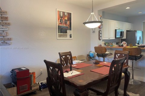 Townhouse in Plantation, Florida 2 bedrooms, 118.91 sq.m. № 2086680 - photo 9