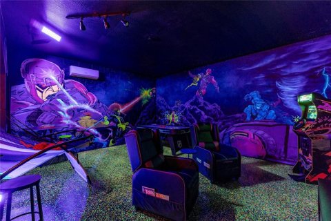Villa ou maison à vendre à Kissimmee, Floride: 6 chambres, 261.24 m2 № 2234252 - photo 4