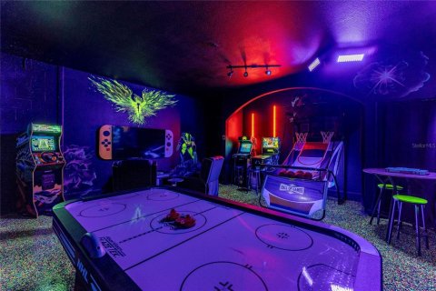 Villa ou maison à vendre à Kissimmee, Floride: 6 chambres, 261.24 m2 № 2234252 - photo 5