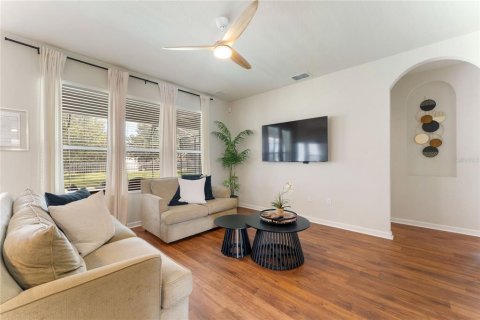 Villa ou maison à vendre à Kissimmee, Floride: 6 chambres, 261.24 m2 № 2234252 - photo 19
