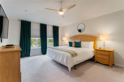 Villa ou maison à vendre à Kissimmee, Floride: 6 chambres, 261.24 m2 № 2234252 - photo 9