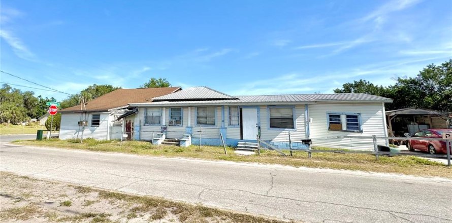 House in Arcadia, Florida 4 bedrooms, 310.67 sq.m. № 1648106