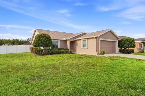 Casa en Lakeland, Florida 3 dormitorios, 133.5 m2 № 2101546