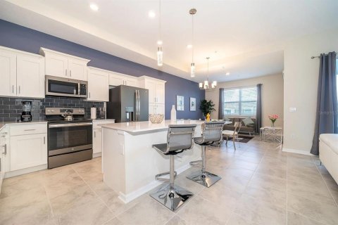 Condo in Kissimmee, Florida, 2 bedrooms № 2107746 - photo 4