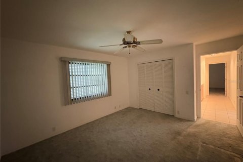 Villa ou maison à vendre à Cape Coral, Floride: 4 chambres, 293.29 m2 № 2431646 - photo 18