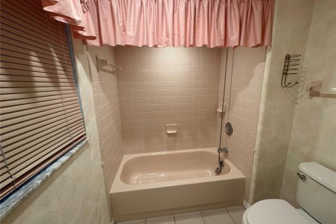 Villa ou maison à vendre à Cape Coral, Floride: 4 chambres, 293.29 m2 № 2431646 - photo 17